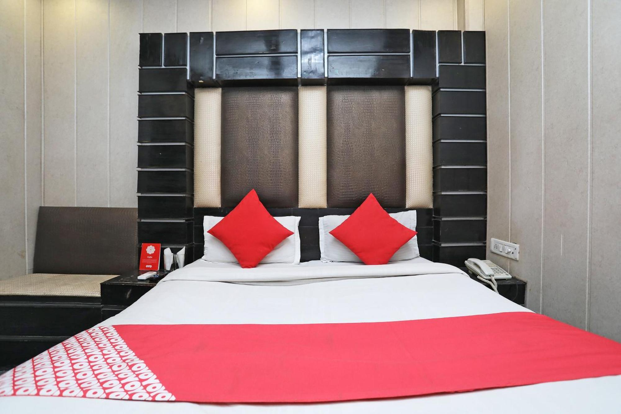 OYO 6801 Hotel Shri Sai International Neu-Delhi Exterior foto